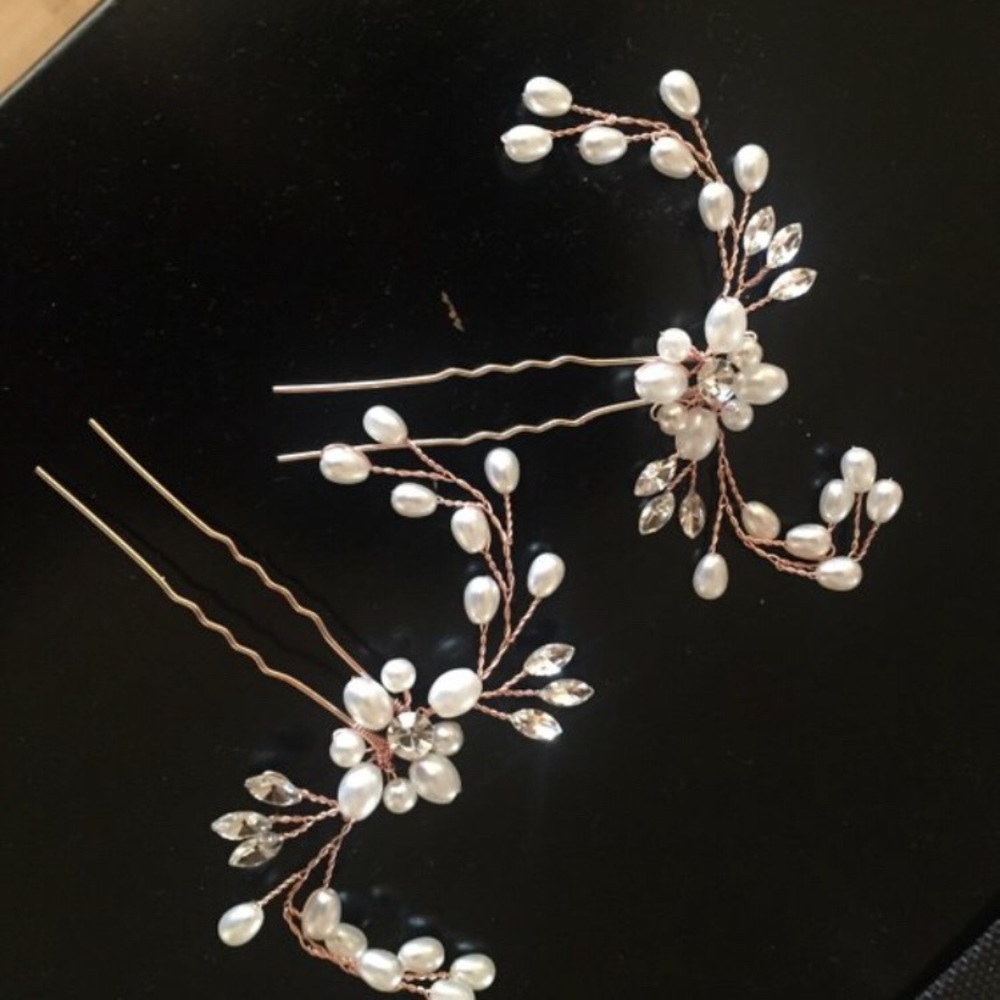Hair pin pearl and crystal hair pin